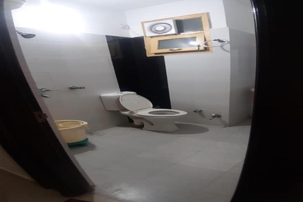 Oyo 81211 Hotel Janta カトラ エクステリア 写真